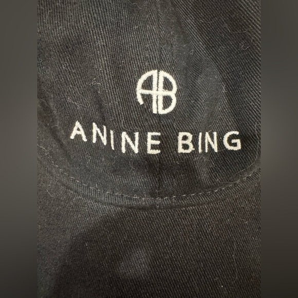 Anine  Bing Women’s black cap. Authentic - Picture 2 of 7
